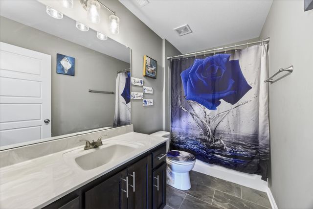 1469 Fredrick Dr, Clarksville, TN 37042