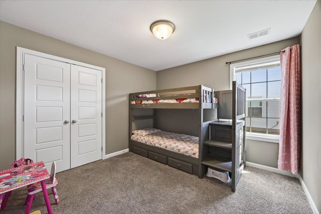 1469 Fredrick Dr, Clarksville, TN 37042