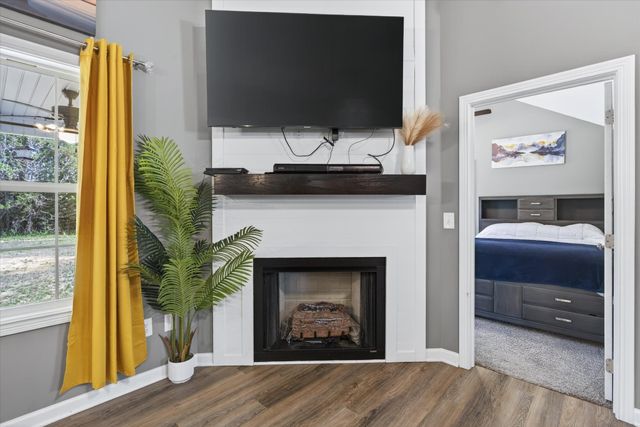 1469 Fredrick Dr, Clarksville, TN 37042