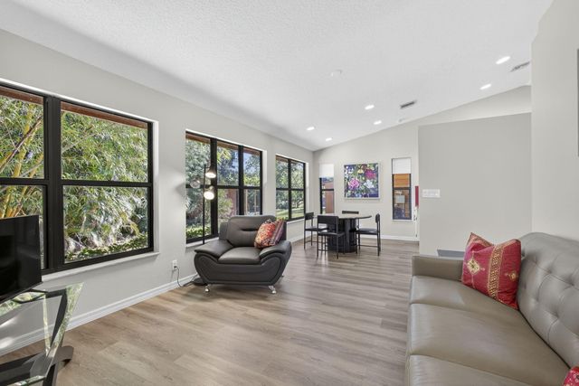 852 Cindy Drive, Wellington, FL 33414