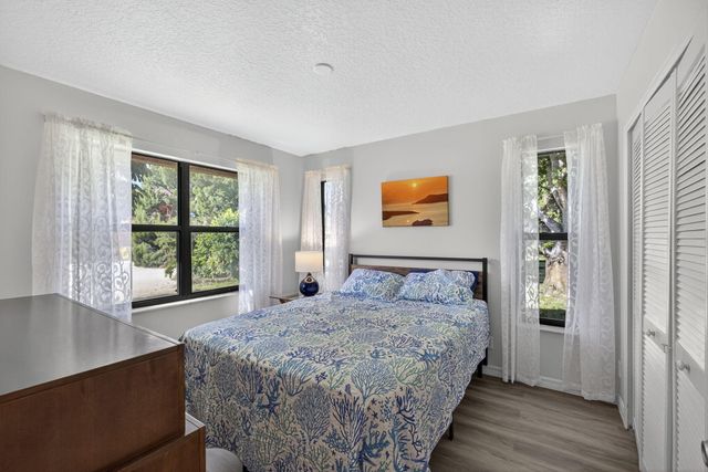 852 Cindy Drive, Wellington, FL 33414