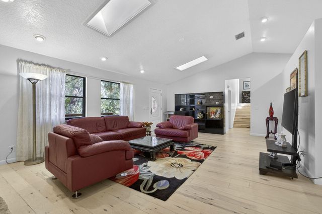 852 Cindy Drive, Wellington, FL 33414