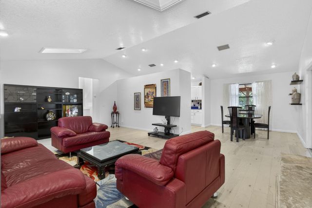 852 Cindy Drive, Wellington, FL 33414