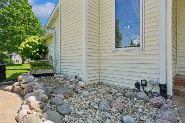 39 White Pine Road, Geneseo, IL 61254