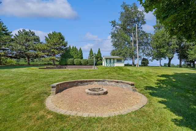 39 White Pine Road, Geneseo, IL 61254