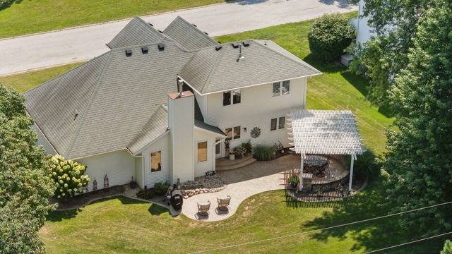 39 White Pine Road, Geneseo, IL 61254