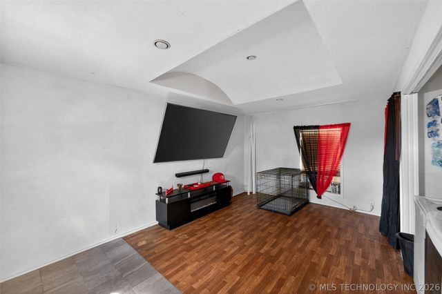 1402 E Hayes Street, Okmulgee, OK 74447