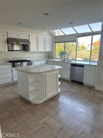 28451 Fieldbrook, Mission Viejo, CA 92692