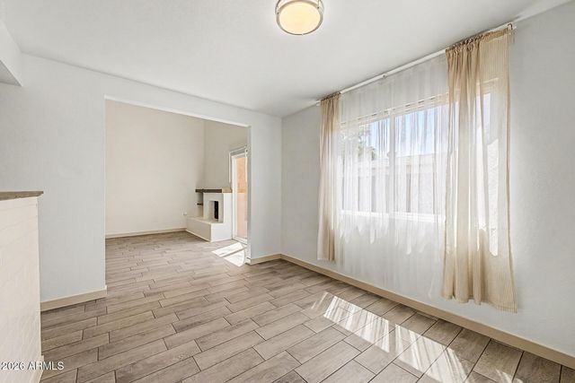2202 W GLENROSA Avenue 9, Phoenix, AZ 85015