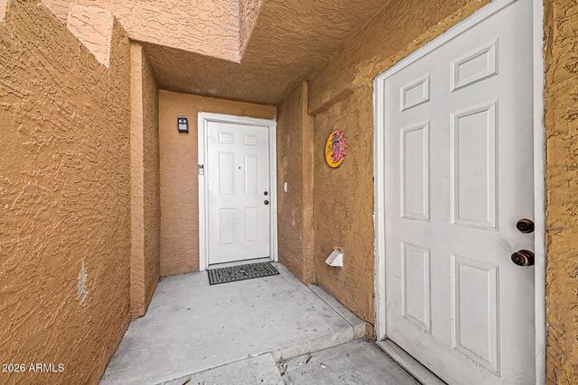 2202 W GLENROSA Avenue 9, Phoenix, AZ 85015
