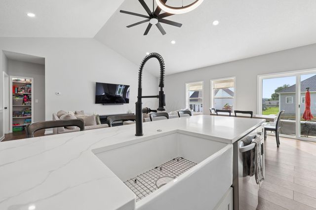 2145 Morgan Run, Newark, OH 43055