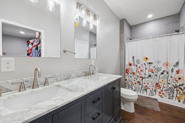 2145 Morgan Run, Newark, OH 43055