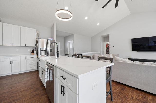 2145 Morgan Run, Newark, OH 43055
