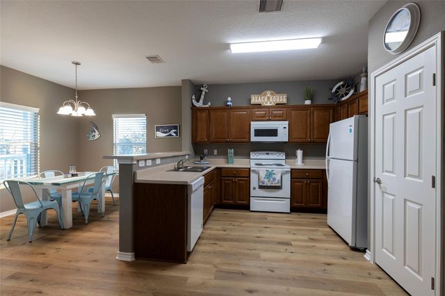 1126 3 Ks, San Leon, TX 77539