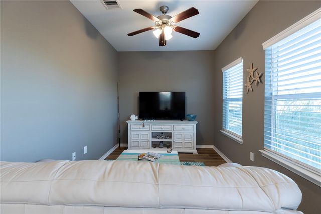 1126 3 Ks, San Leon, TX 77539