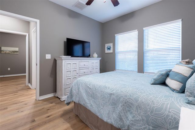 1126 3 Ks, San Leon, TX 77539