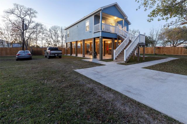 1126 3 Ks, San Leon, TX 77539