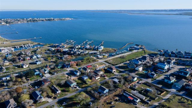 1126 3 Ks, San Leon, TX 77539