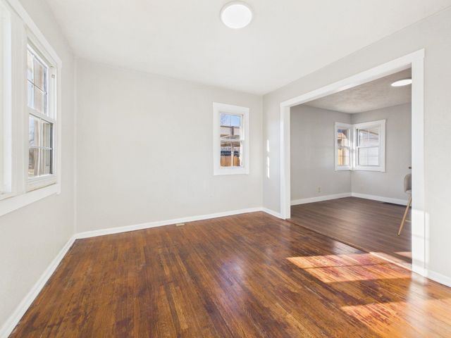 919 N Baehr St, Wichita, KS 67212