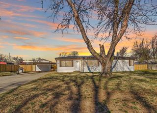 919 N Baehr St, Wichita, KS 67212