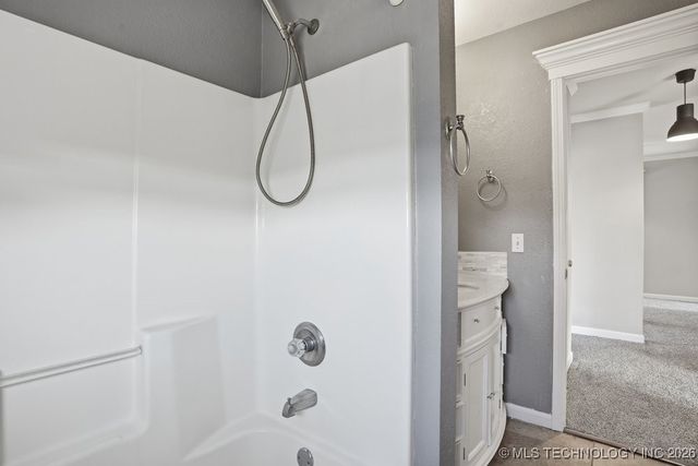 8695 N 125th East Avenue, Owasso, OK 74055