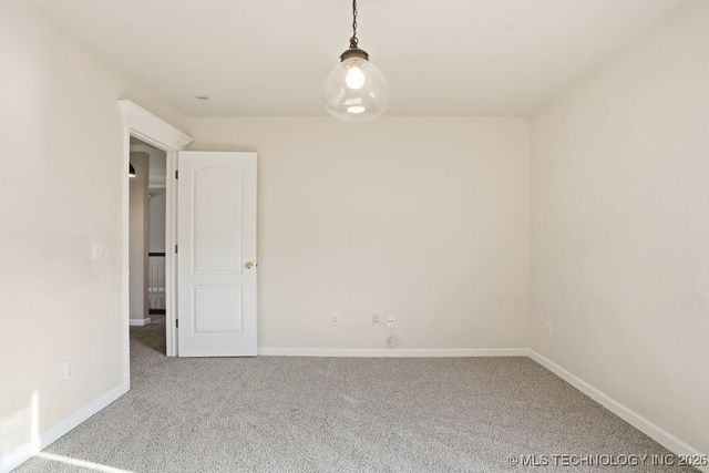 8695 N 125th East Avenue, Owasso, OK 74055