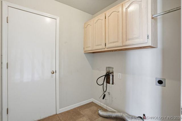 8695 N 125th East Avenue, Owasso, OK 74055