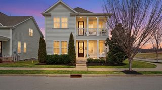 3200 Vinemont Dr, Thompsons Station, TN 37179