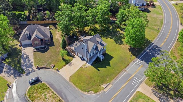 98 Emerald Dr, Maumelle, AR 72113