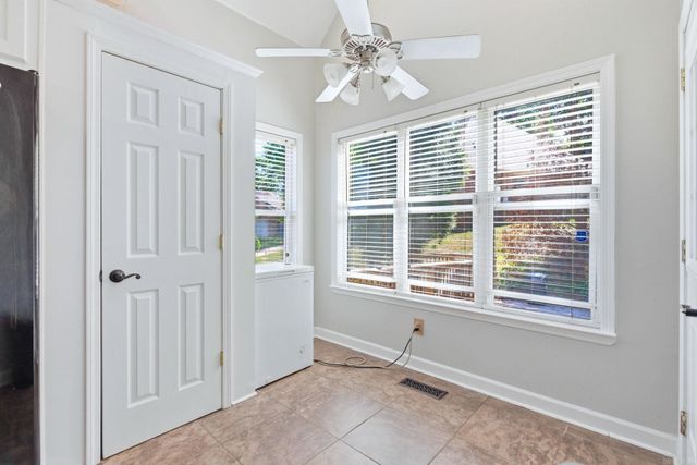 98 Emerald Dr, Maumelle, AR 72113