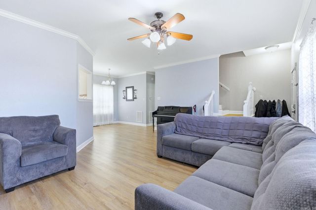 98 Emerald Dr, Maumelle, AR 72113