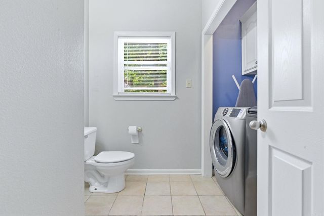 98 Emerald Dr, Maumelle, AR 72113