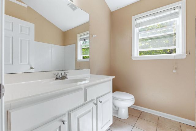 98 Emerald Dr, Maumelle, AR 72113