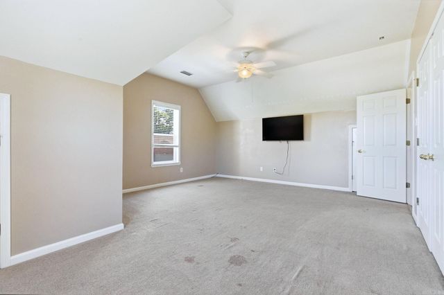 98 Emerald Dr, Maumelle, AR 72113