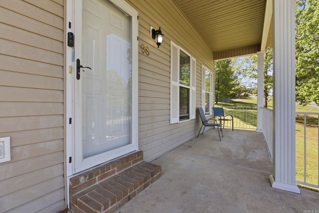 98 Emerald Dr, Maumelle, AR 72113