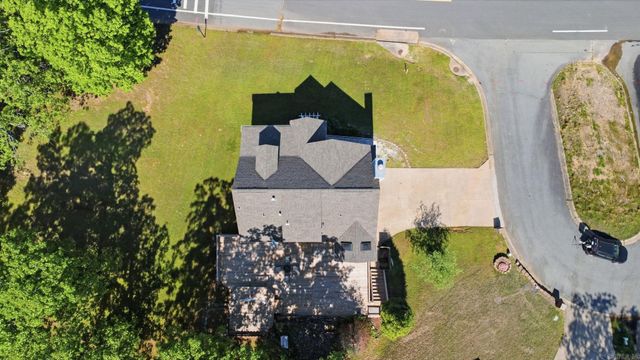 98 Emerald Dr, Maumelle, AR 72113