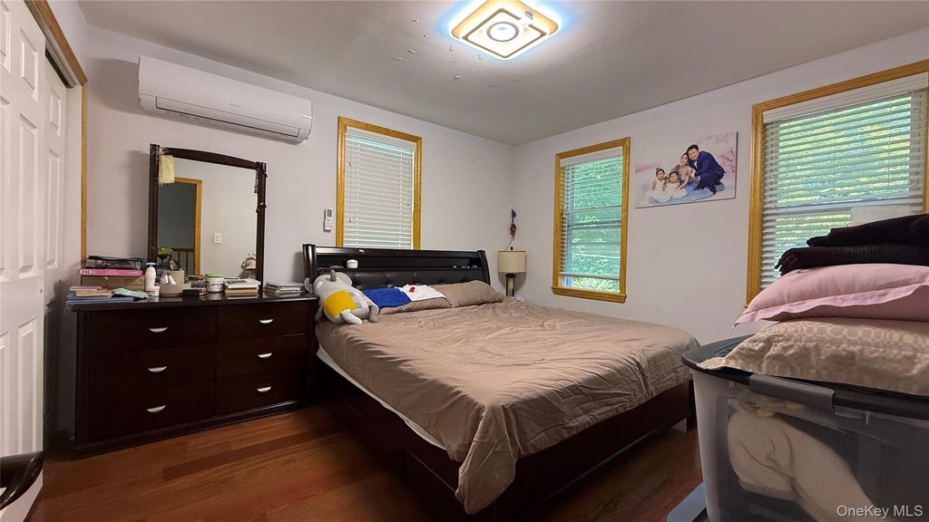 160-30 76th Road, Fresh Meadows, NY 11366 — photo 4