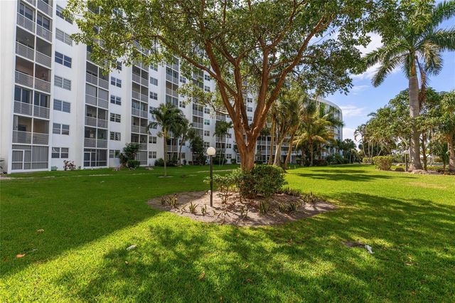 2731 NE 14th St Causeway 121, Pompano Beach, FL 33062