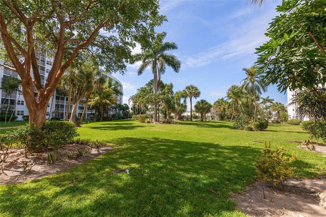 2731 NE 14th St Causeway 121, Pompano Beach, FL 33062