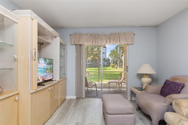 2731 NE 14th St Causeway 121, Pompano Beach, FL 33062