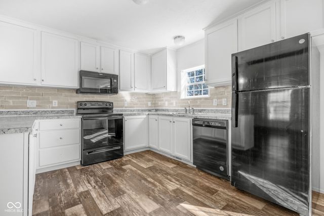 202-204 E 11th Street, Sheridan, IN 46069