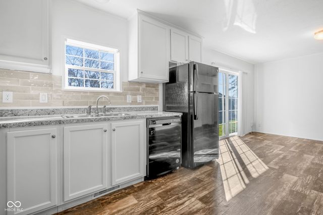 202-204 E 11th Street, Sheridan, IN 46069