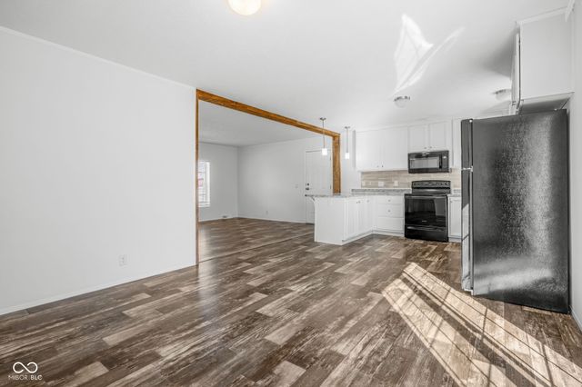 202-204 E 11th Street, Sheridan, IN 46069