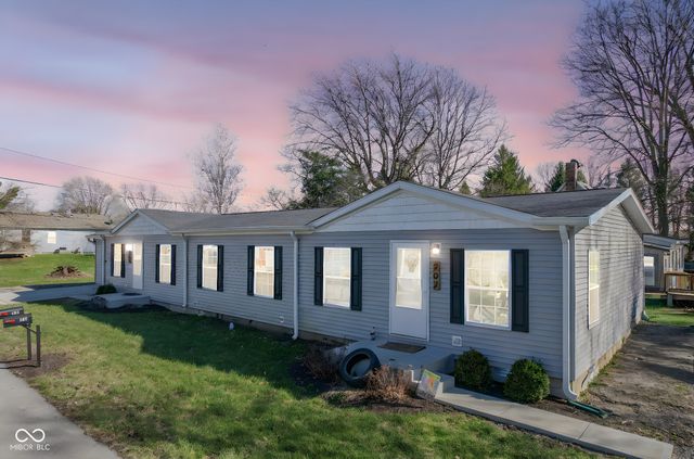 202-204 E 11th Street, Sheridan, IN 46069