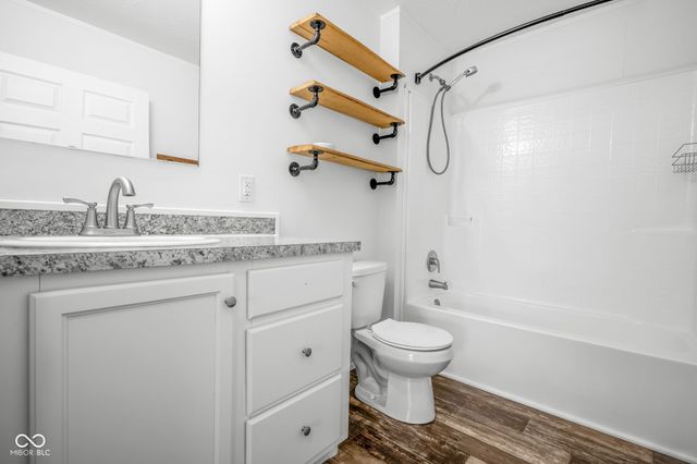 202-204 E 11th Street, Sheridan, IN 46069