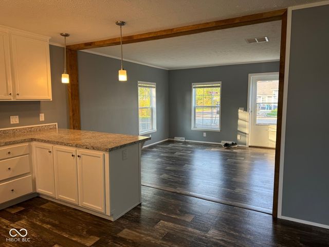 202-204 E 11th Street, Sheridan, IN 46069