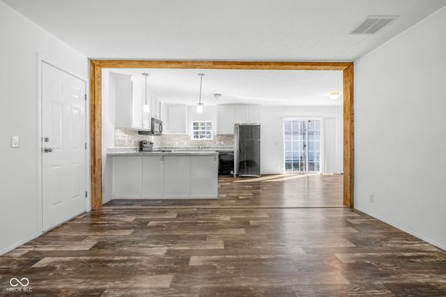 202-204 E 11th Street, Sheridan, IN 46069