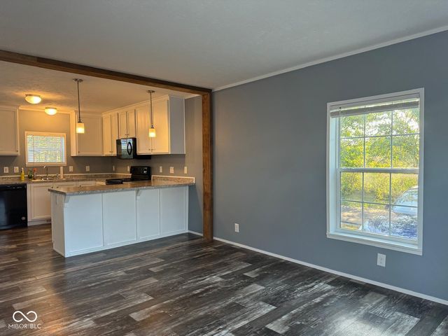 202-204 E 11th Street, Sheridan, IN 46069