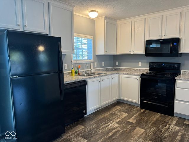 202-204 E 11th Street, Sheridan, IN 46069