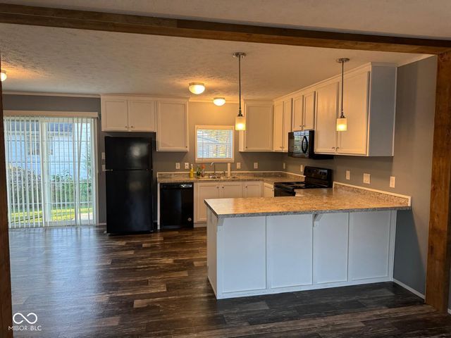 202-204 E 11th Street, Sheridan, IN 46069